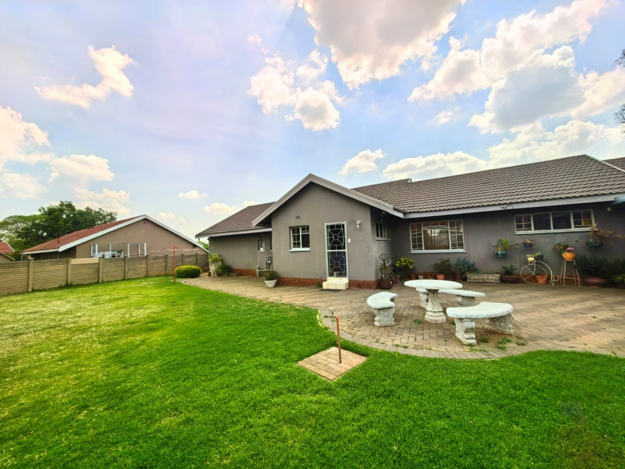 3 Bedroom Property for Sale in Vaalpark Free State